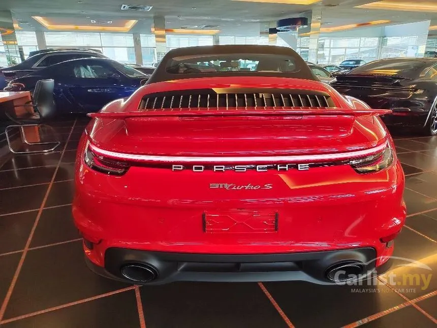 2022 Porsche 911 Turbo S Coupe