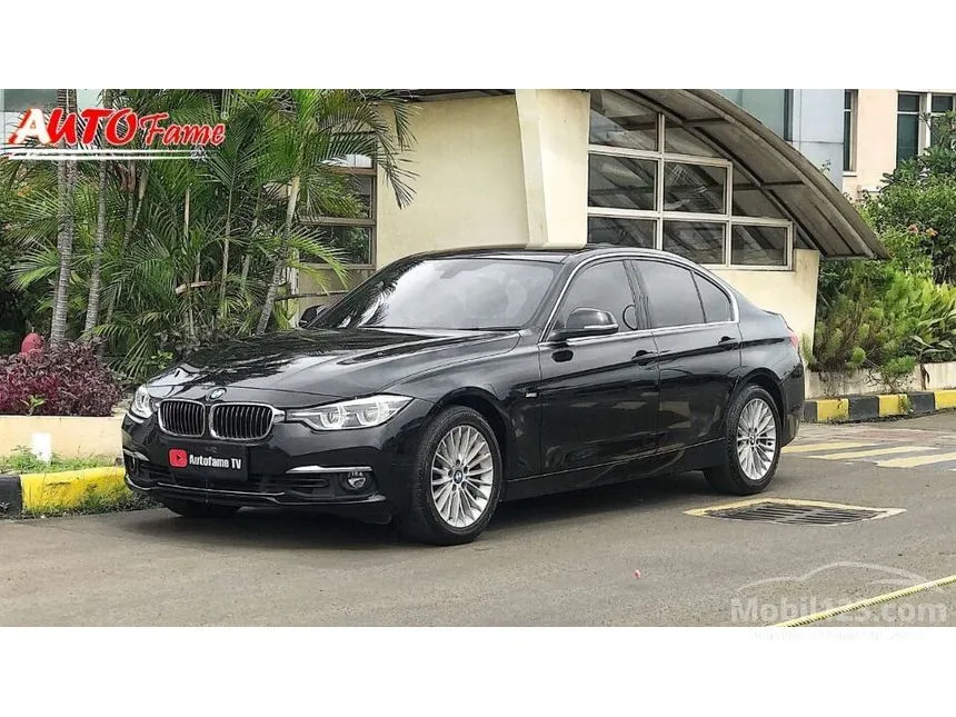 Jual Mobil BMW 320i 2018 Luxury 2.0 di DKI Jakarta Automatic Sedan Hitam Rp 425.000.000