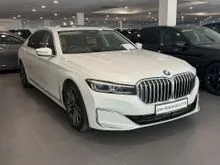 BMW 740Le xDrive Pure Excellence 2020 ( Certified Used Car from BMW , Free One Year Warranty )