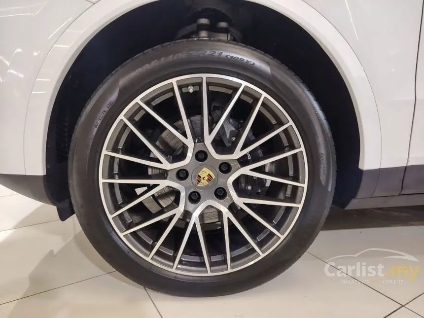 2022 Porsche Cayenne SUV