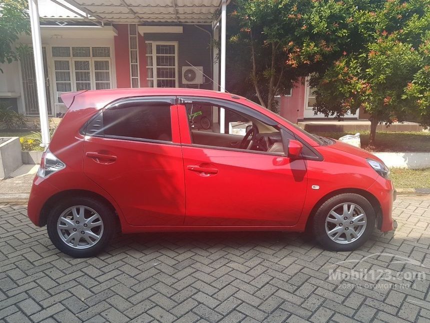 Foto Mobil  Brio Warna Merah Rommy Car