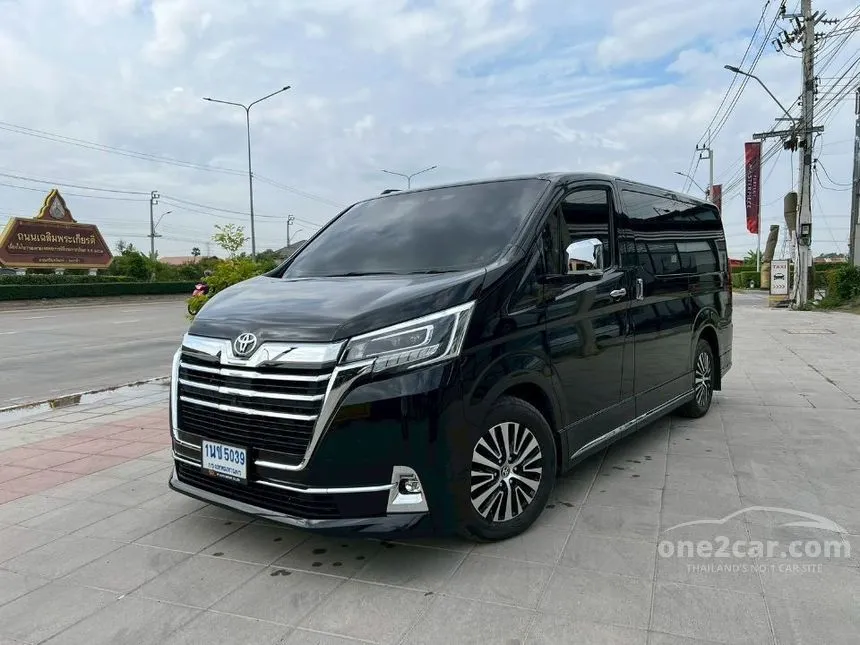 2020 Toyota Majesty Standard Van