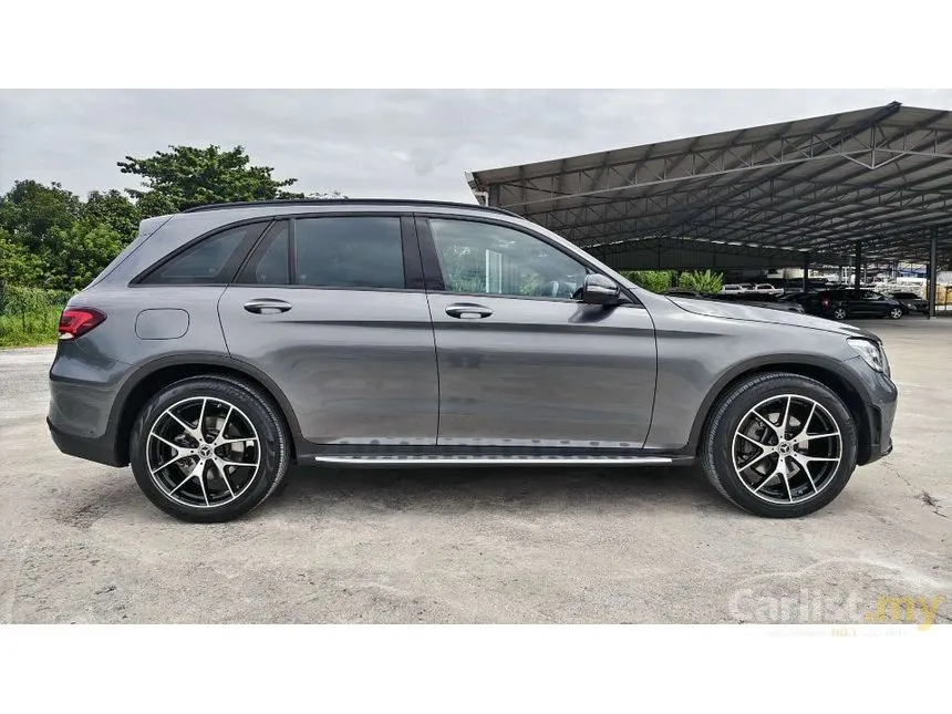 2022 Mercedes-Benz GLC300 4MATIC AMG Line SUV