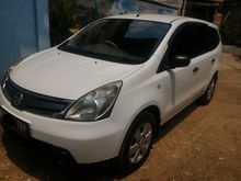 Nissan Grand Livina Putih 2010, Ban Baru, Jok model Garson