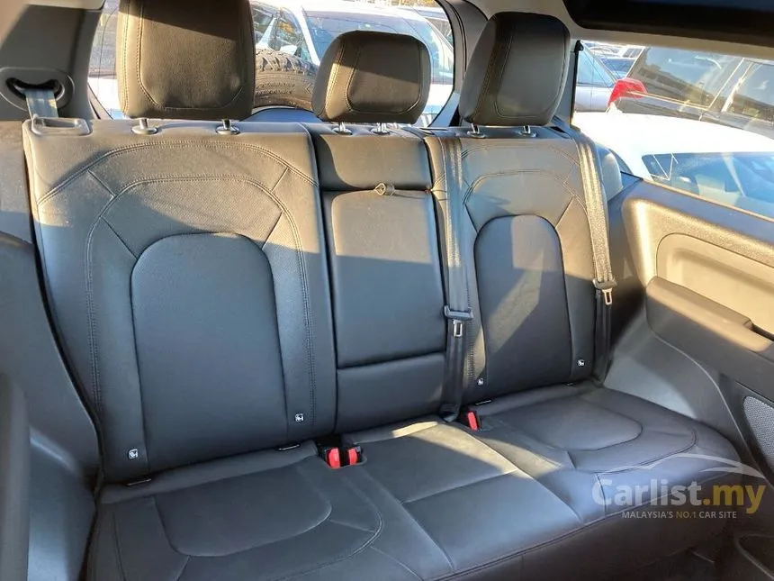 2023 Land Rover Defender 90 P300 SUV