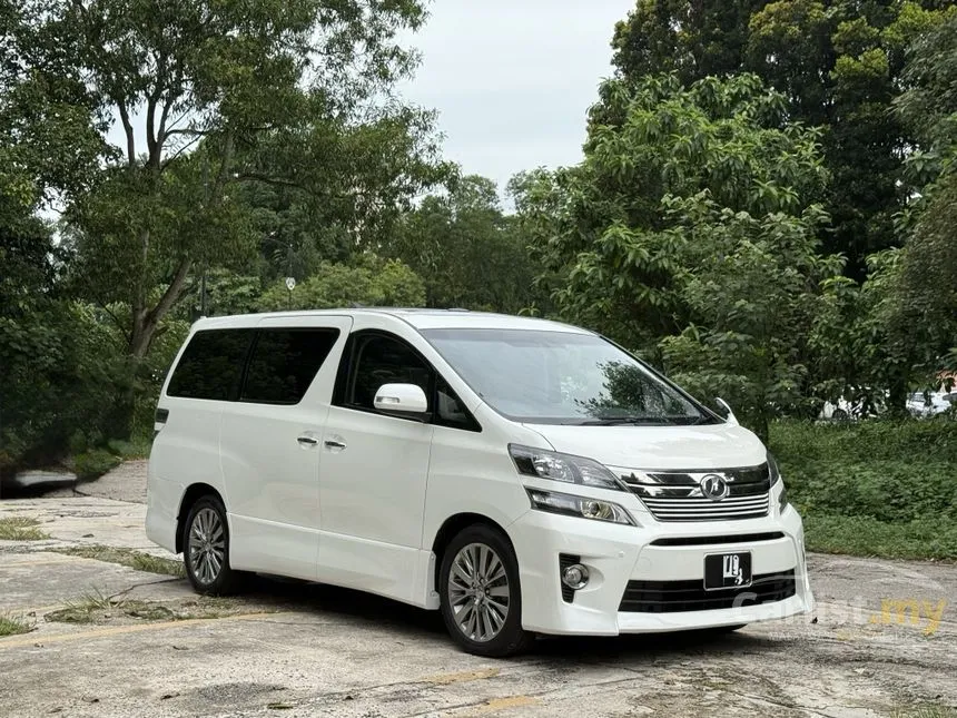 2013 Toyota Vellfire Z Golden Eyes MPV