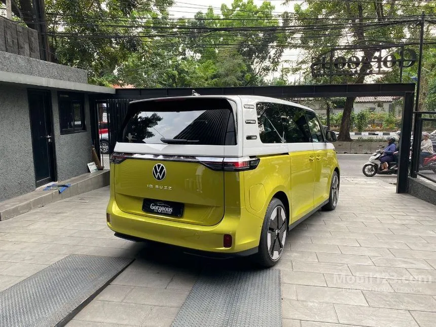 2024 Volkswagen ID. Buzz Life Van