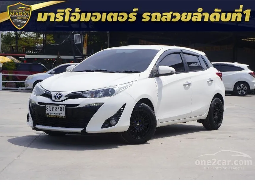 2017 Toyota YARIS G Hatchback