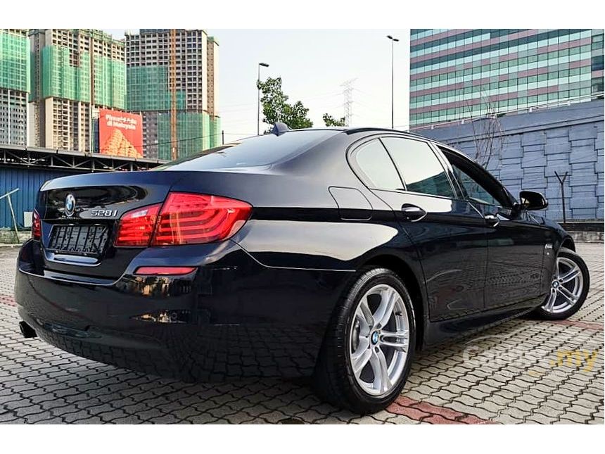 BMW 528i 2015 M Sport 2.0 in Selangor Automatic Sedan Black for RM