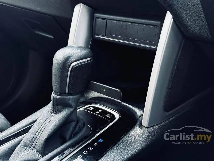 2022 Toyota Corolla Cross Hybrid SUV