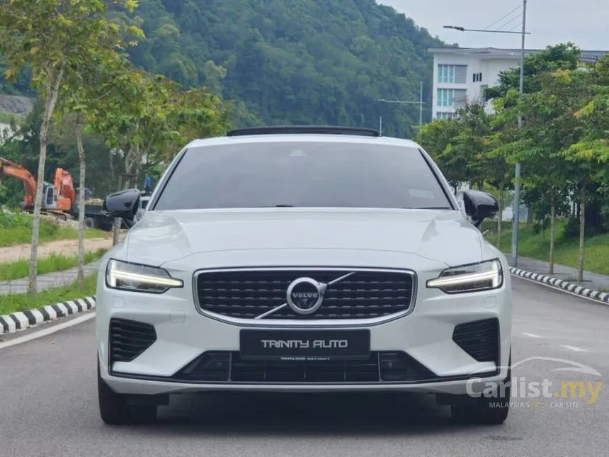 2020 Volvo S60 Recharge T8 R-Design Sedan