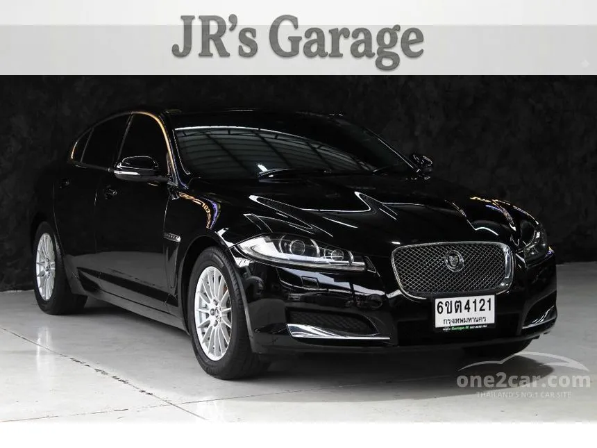 2012 Jaguar XF Premium Luxury Sedan