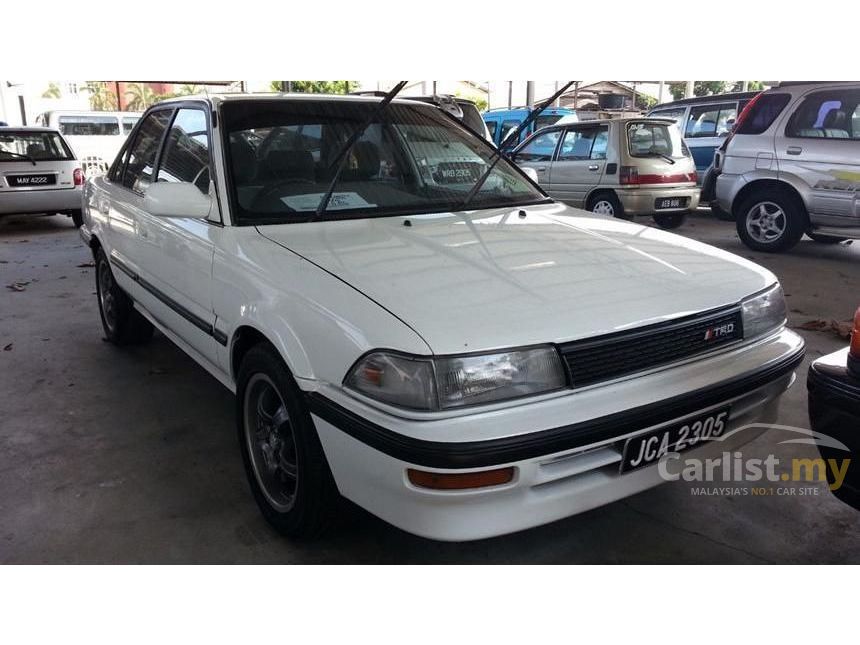 Toyota Corolla 1990 in Johor Manual White for RM 6,000 