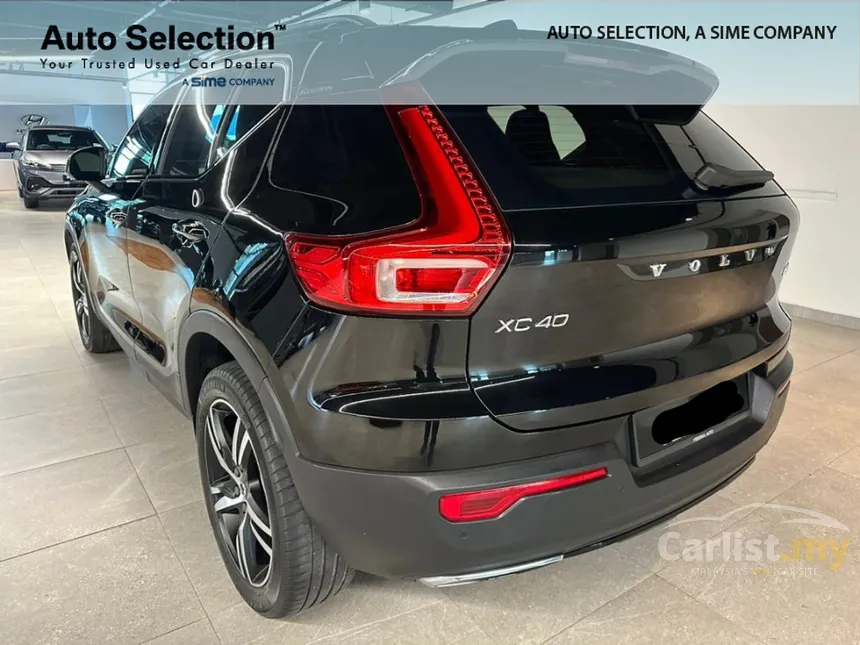 2022 Volvo XC40 T5 R-Design SUV