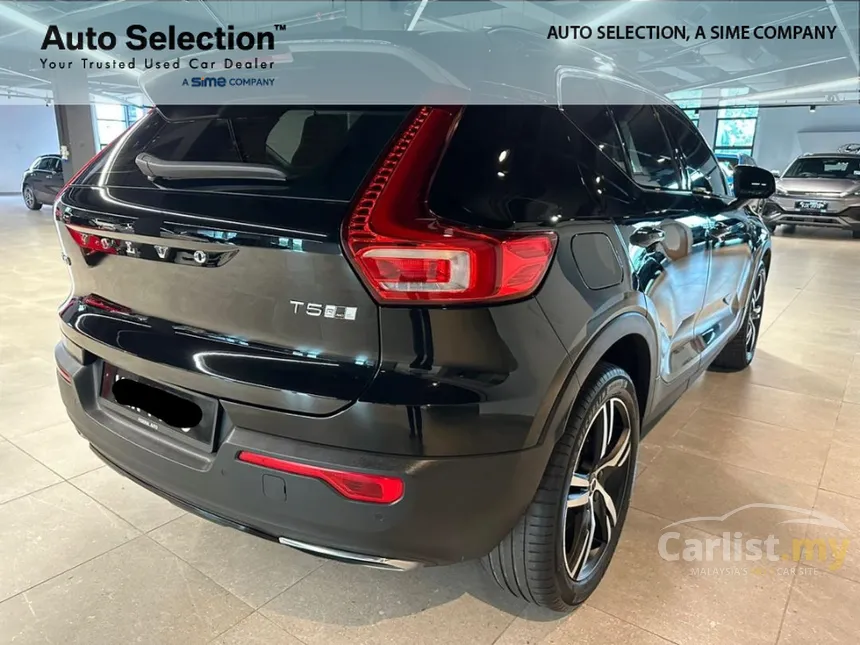 2022 Volvo XC40 T5 R-Design SUV