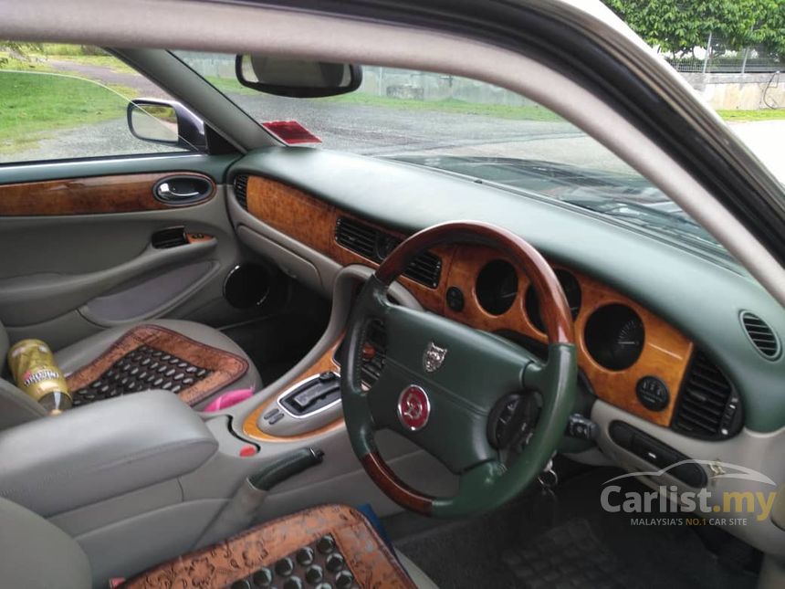1998 Jaguar XJ8 Sedan