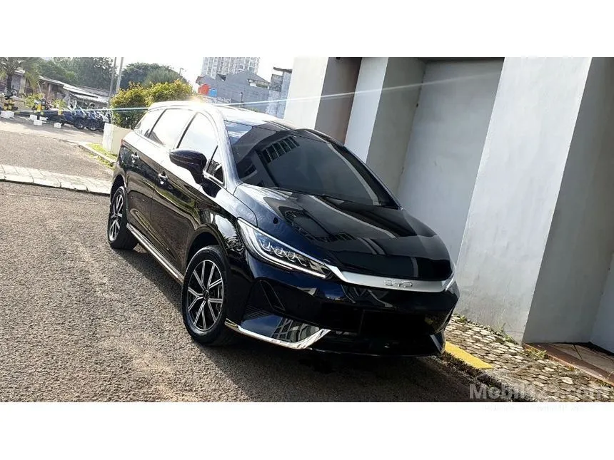 2024 BYD M6 Standard 7 Seater MPV