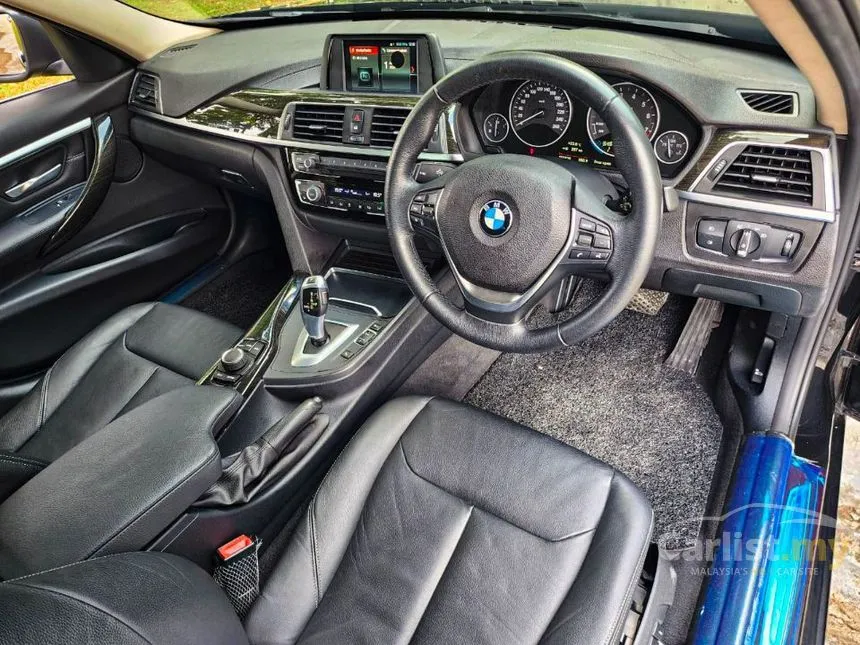 2017 BMW 318i Luxury Sedan