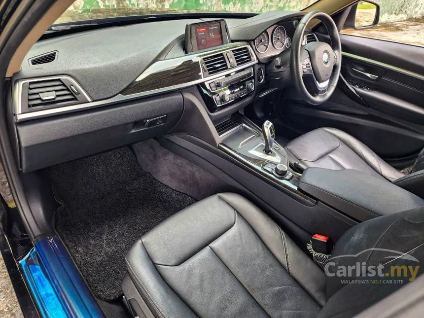 2017 BMW 318i Luxury Sedan