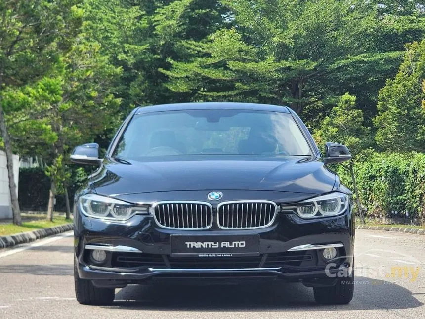 2017 BMW 318i Luxury Sedan