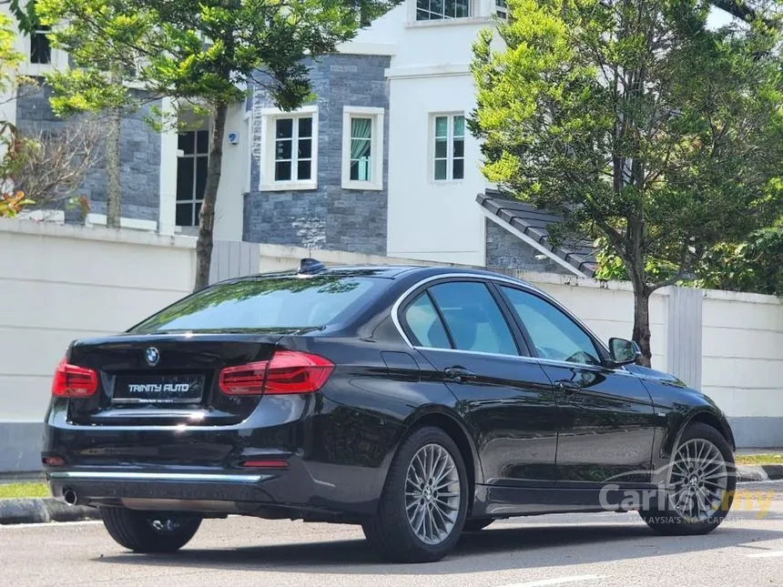 2017 BMW 318i Luxury Sedan