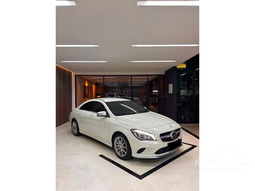 2016 Mercedes-Benz CLA200 Urban Coupe