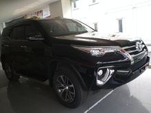 2018 Toyota Fortuner 2.4 VRZ SUV DP 50 Jutaan