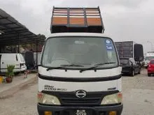 2010 Hino WU300R 4.0 Base Spec Lorry