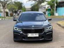 2022 BMW 730Li 2.0 M Sport Sedan G12 AT HITAM - LOW KM