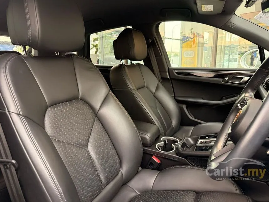 2022 Porsche Macan SUV