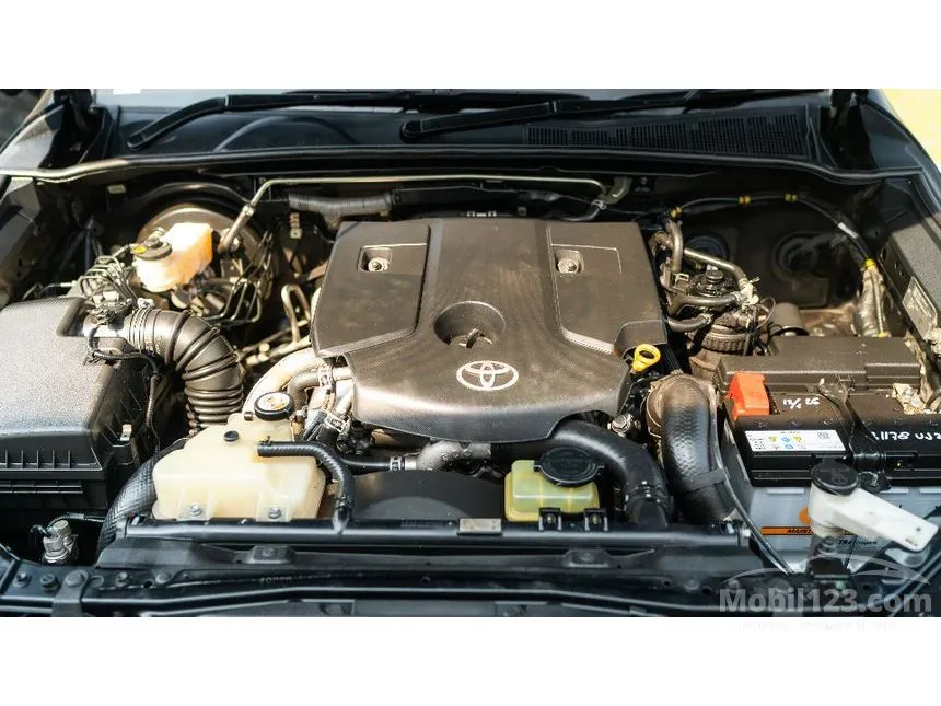 2022 Toyota Fortuner VRZ GR SPORT 4X2 SUV