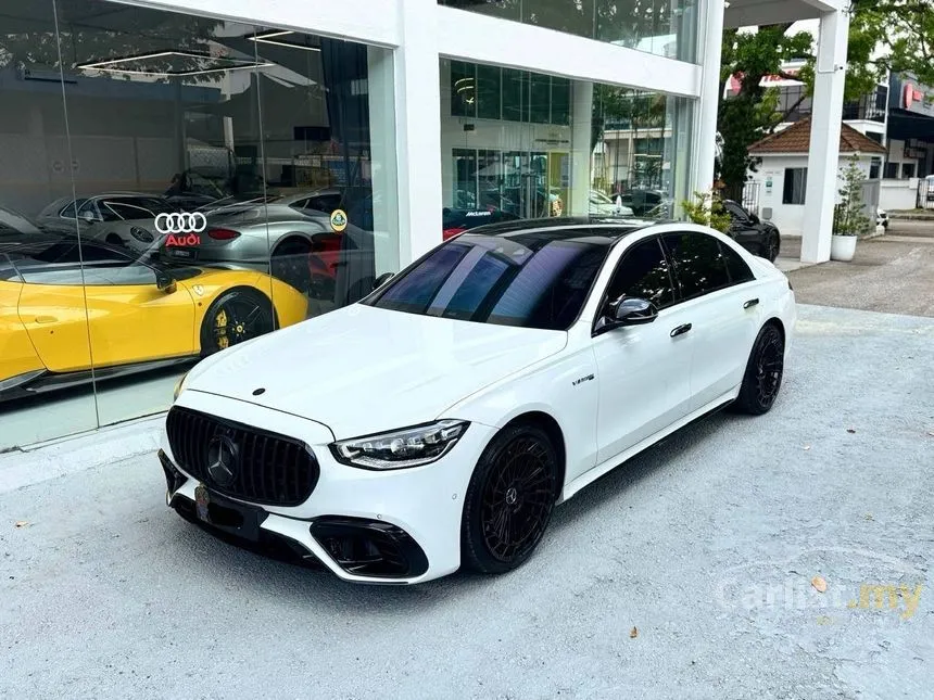 2022 Mercedes-Benz S580e Sedan