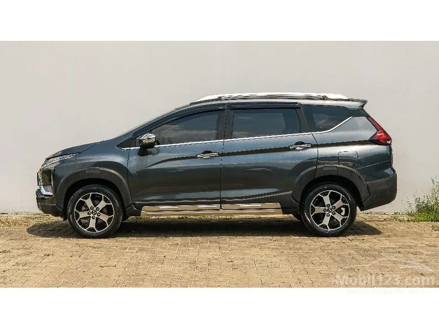 2022 Mitsubishi Xpander Cross MPV