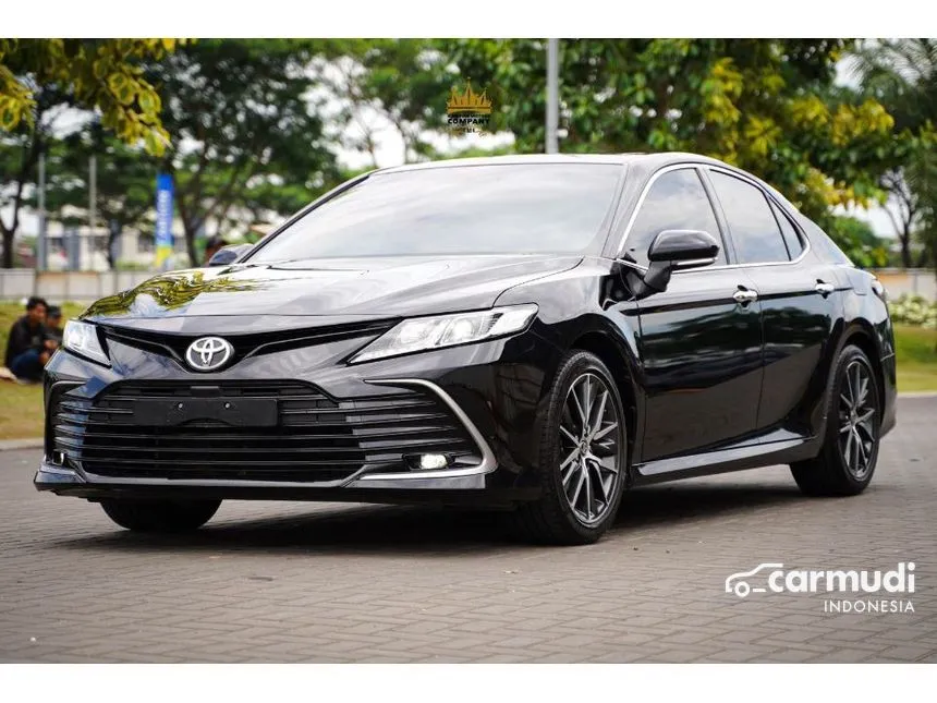 2022 Toyota Camry V Sedan