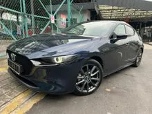 Mazda 3 2.0 SKYACTIV-G High LIFTBACK FULL SERVICE RECORD UNDER WARRANTY 2028 NEW CAR INTEREST HEAD UP DISPLAY