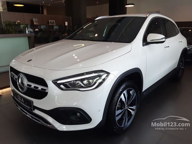 Mercedes Benz Bekas Baru Murah Jual Beli 5 934 Mobil Di Indonesia Mobil123