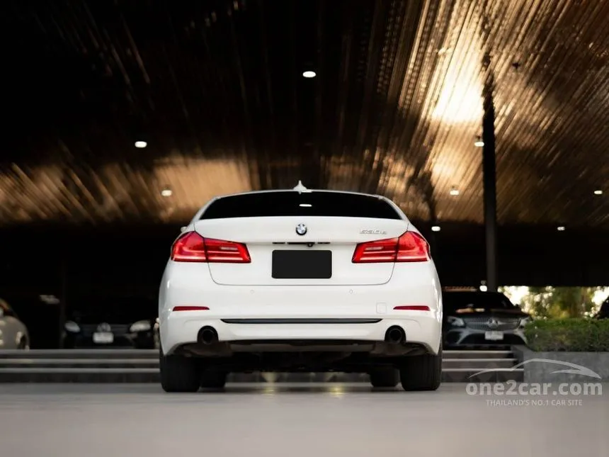2019 BMW 530e Highline Sedan