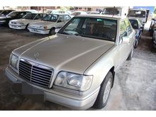 1993 Mercedes-Benz 260E 2.6 Sedan (A)
