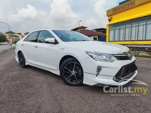 2015 Toyota Camry 2.5 Hybrid Sedan