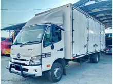 HINO XZC710 BOX 21FT UBS 7500KG LORRY #7426VHD - KAWAN