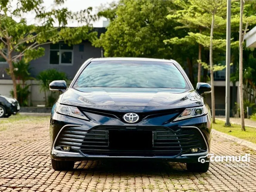 2021 Toyota Camry V Sedan