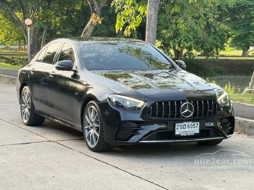 2022 Mercedes-Benz E300 e AMG Dynamic Sedan
