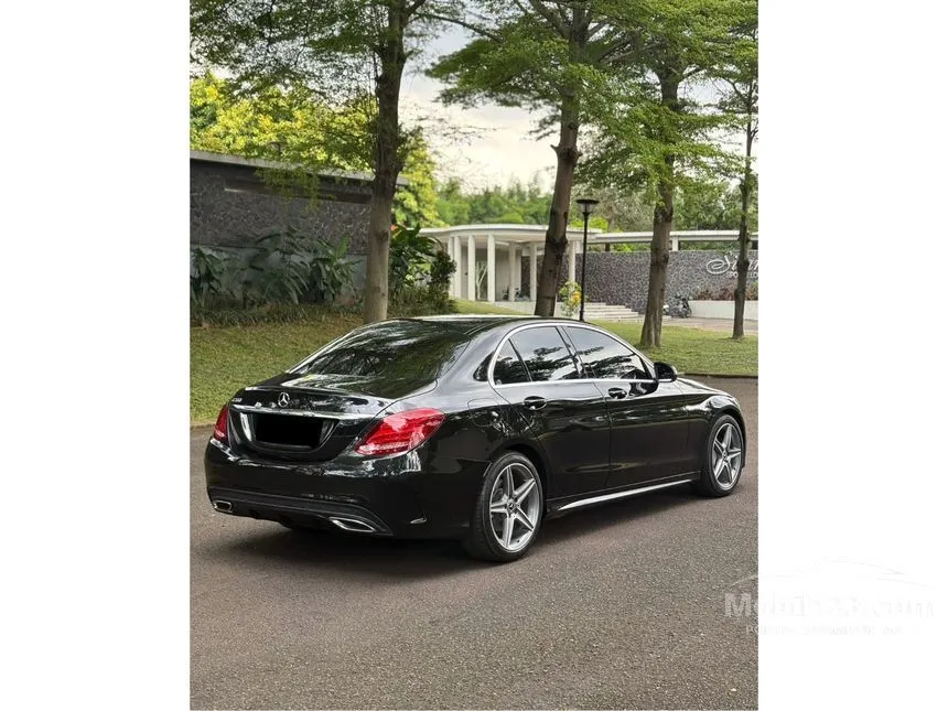 2017 Mercedes-Benz C200 AMG Line Sedan