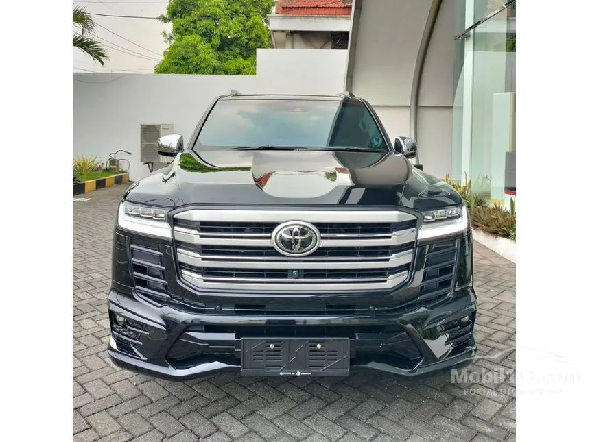 Jual Mobil Toyota Land Cruiser 2024 VX