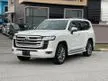 Recon 2023 Toyota Land Cruiser 3.4 ZX Petrol Twin Turbo SUV Unregistered Aircond Seat Four Zone Climate Control SunRoof Type C Output RCTA RCD Head Up D