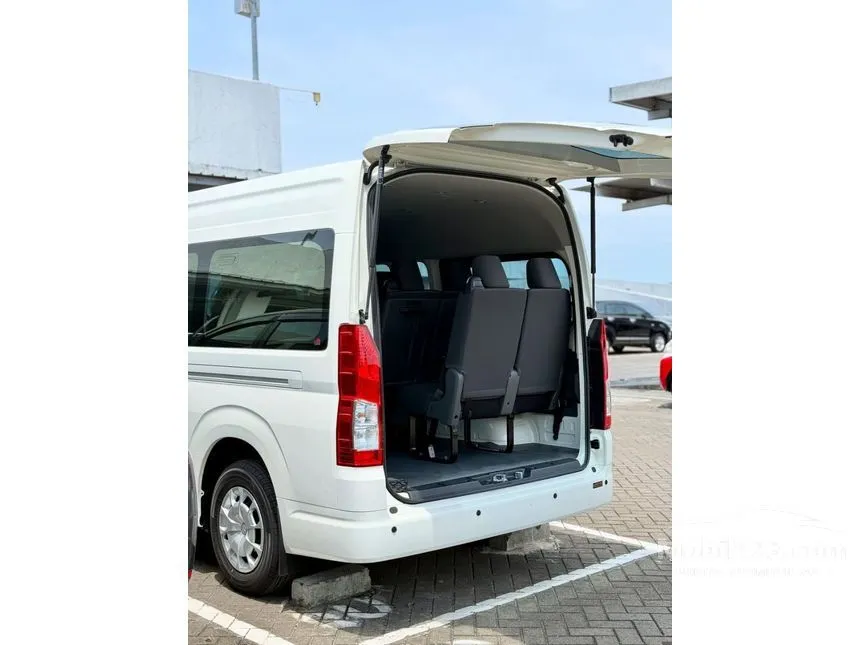 2026 Toyota Hiace Premio Van