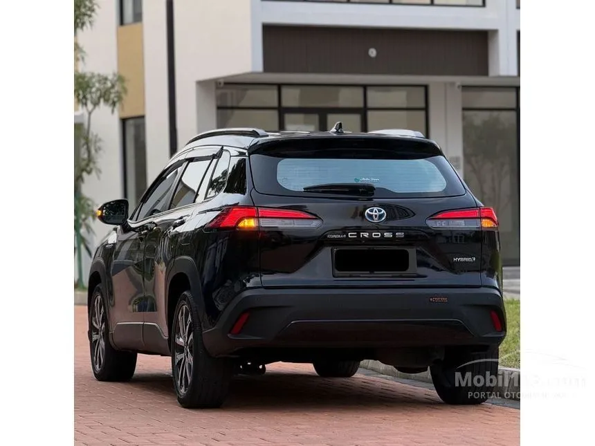 2021 Toyota Corolla Cross Hybrid SUV