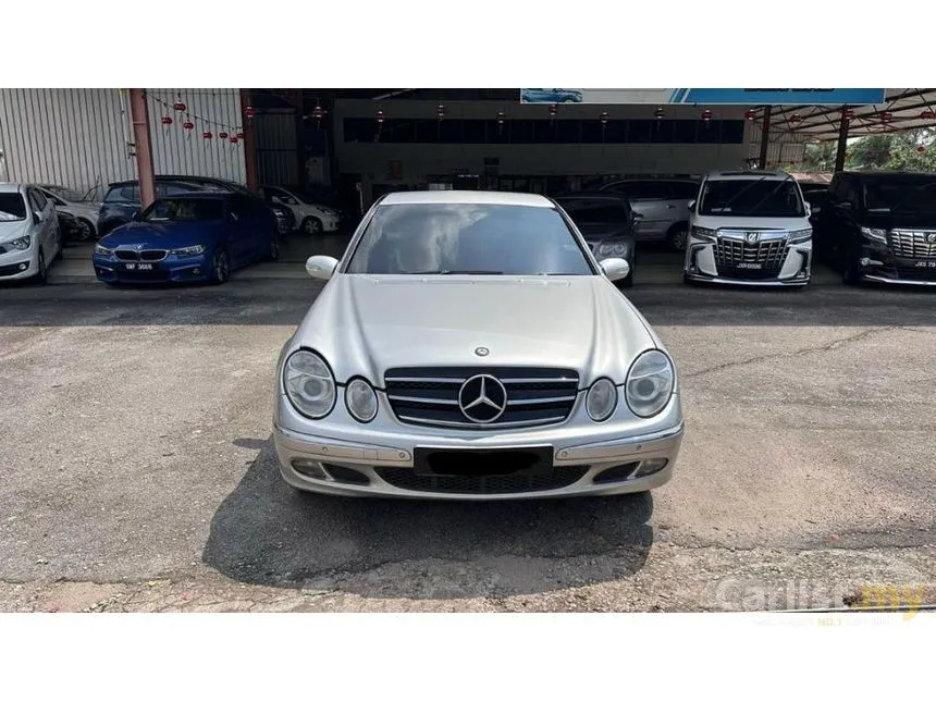 2003 Mercedes-Benz E240 Elegance Sedan