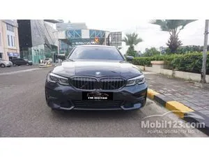 2020 BMW 320i 2.0 Sport Sedan low odo 13 rb, kondisi like new, siap pakai