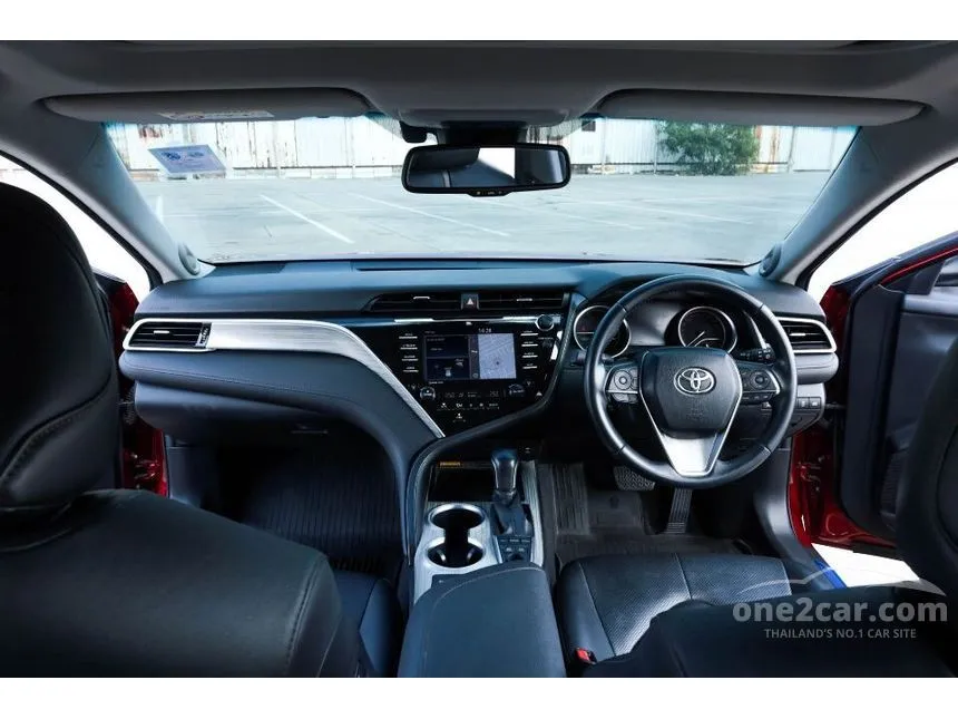 2019 Toyota Camry Hybrid Premium Sedan